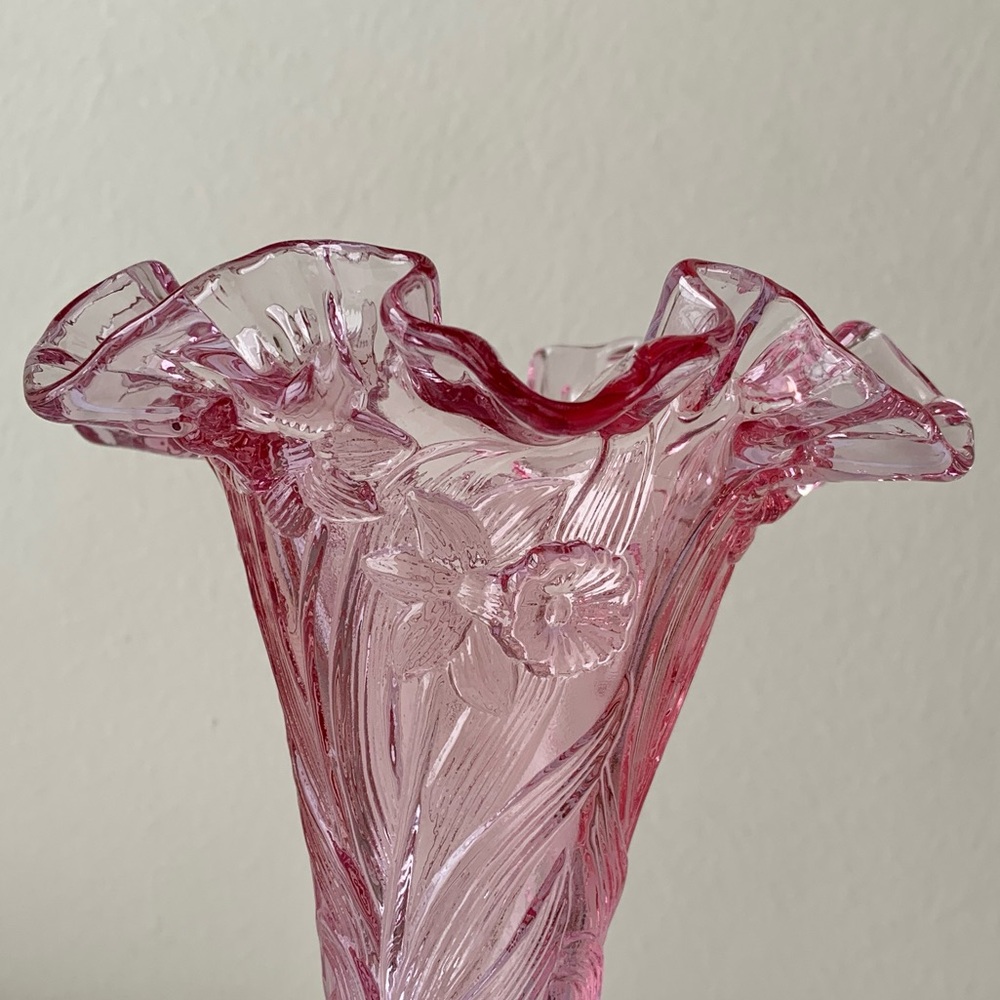Fenton Rose Pink Floral Daffodil Vintage Beautiful Glass Ruffle Top Vase - Picture 6 of 8